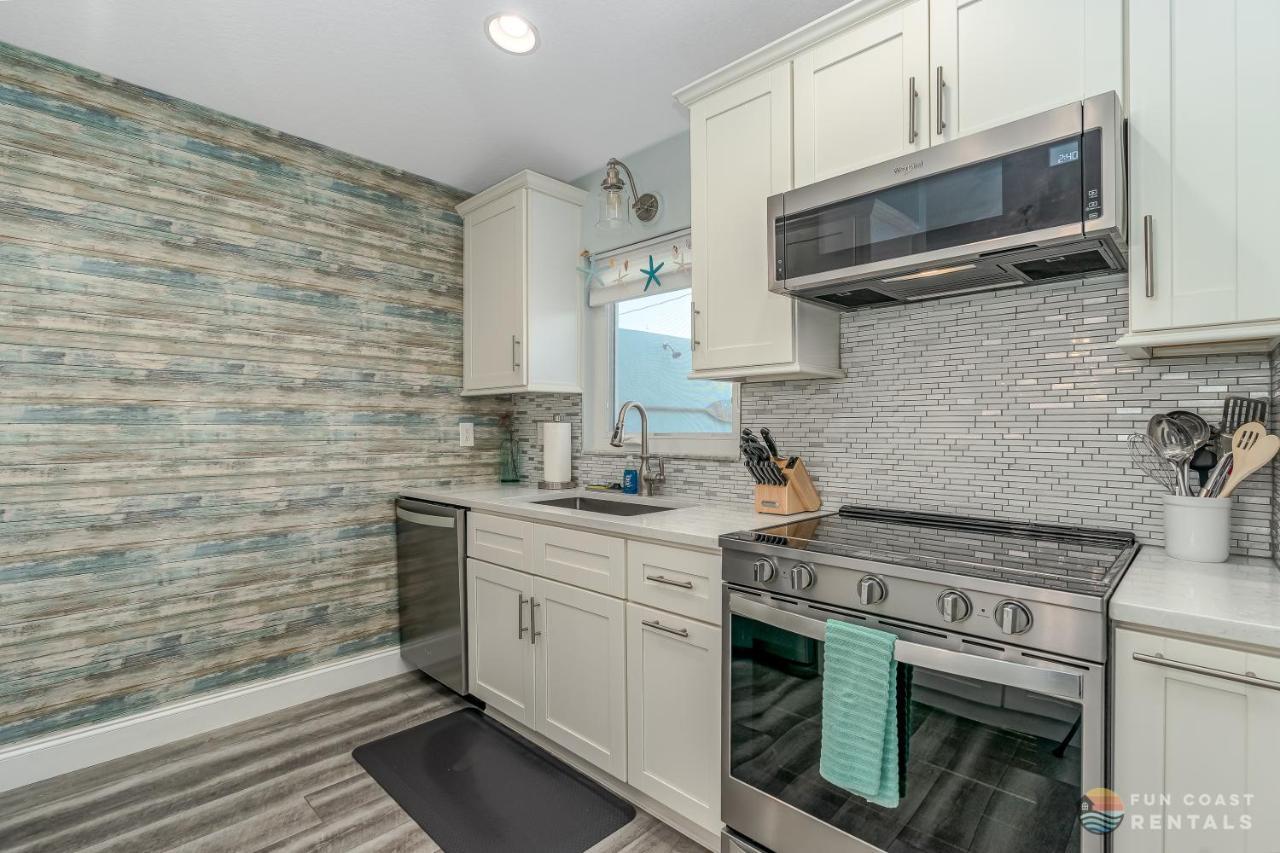 Dog Friendly Home Wprivate Fenced Yard, Garage & Fire Pit Steps To The Beach! New Smyrna Beach Exterior foto